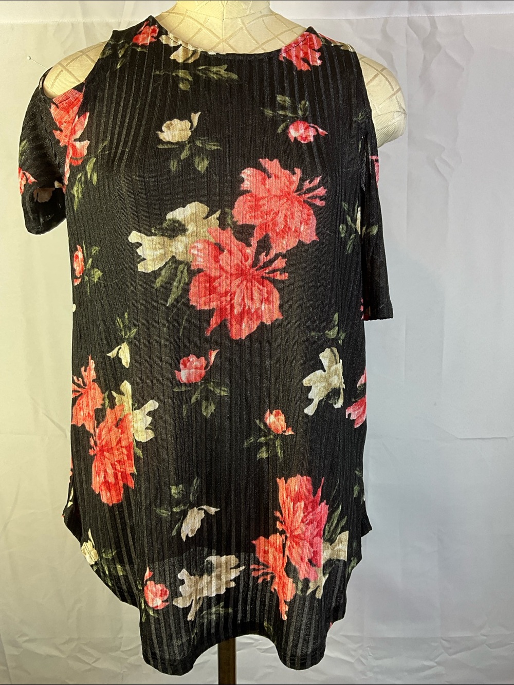 mts Cold Shoulder Floral Short Sleeve Ribbed Lightweight Shirt Size Large New